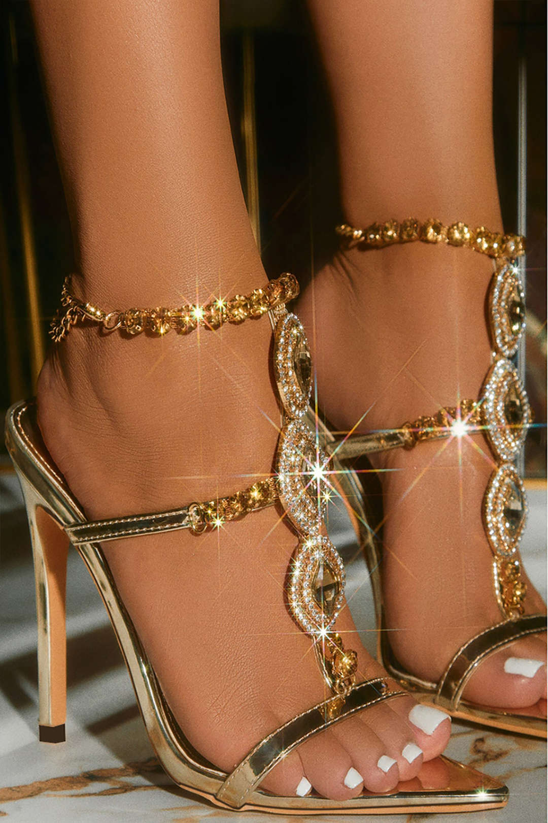 Tacones Altos con Punta de Strass