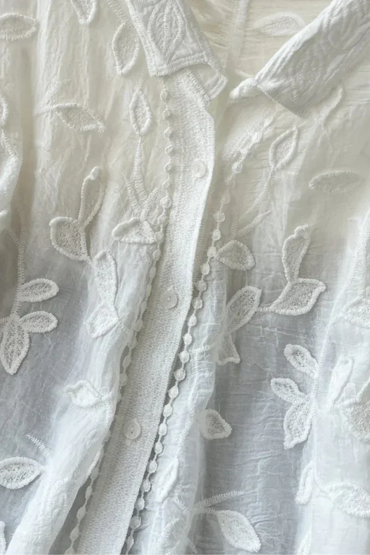 Amanda - Camisa de Encaje Bordado