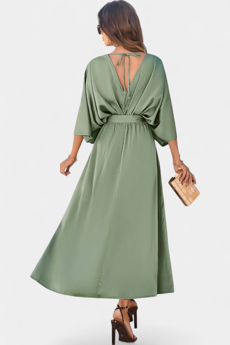 Milly - Vestido Elegante con Abertura y Lazo